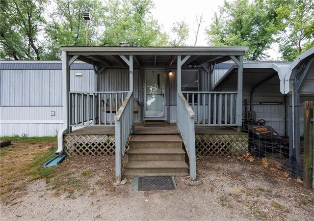 5th image of 205 W Olive St, Tyro, KS 67364 | MLS# 2634547