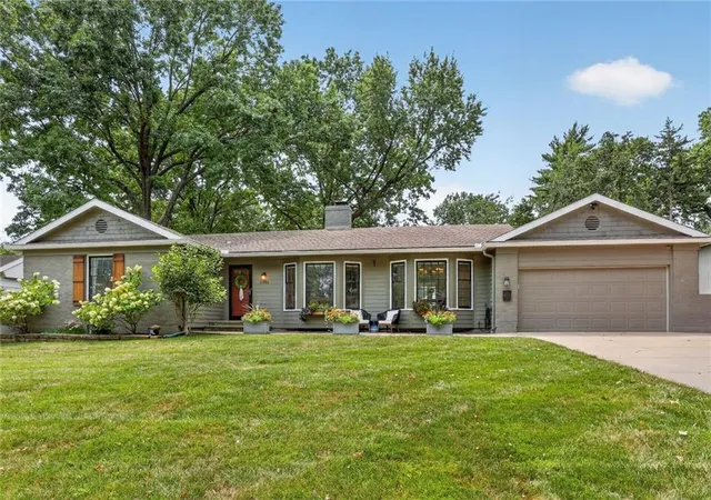 1st image of 5701 W 84th Ter, Overland Park, KS 66207 | MLS# 2634552