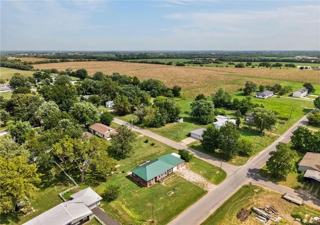 Photo 44 of Single family home for sale at 305 E Elm St, Polo, MO 64671 | MLS# 2634559 | Listing updated on 2026-10-03