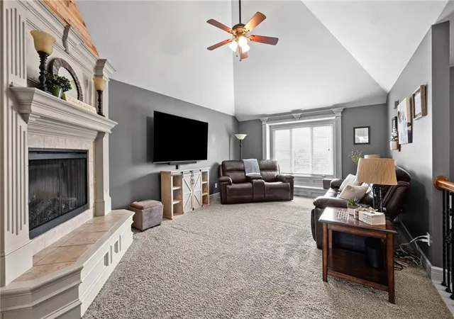 Photo 5 of Sale Pending at 911 Chisam Rd, Kearney, MO 64060 | MLS# 2634561 | Listing updated on 2026-09-05