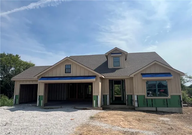 1st image of 21401 Twin Oaks Pkwy, Peculiar, MO 64078 | MLS# 2634568
