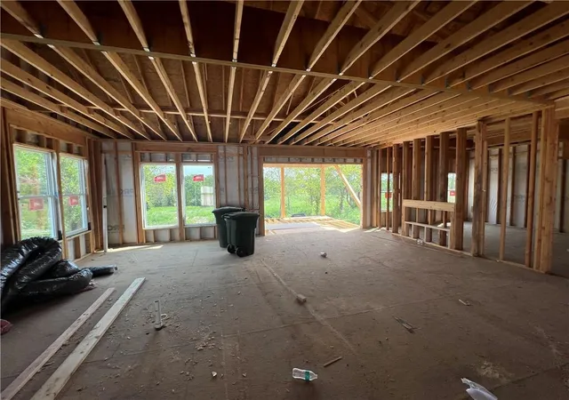 2nd image of 21401 Twin Oaks Pkwy, Peculiar, MO 64078 | MLS# 2634568