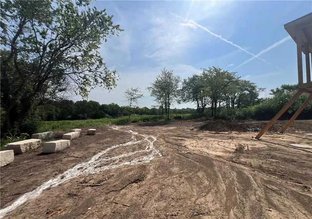 8th image of 21401 Twin Oaks Pkwy, Peculiar, MO 64078 | MLS# 2634568