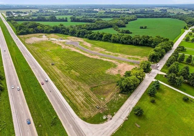 2nd image of 823 Kidwell Ct, Lone Jack, MO 64070 | MLS# 2634569