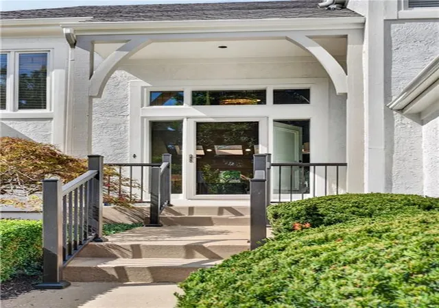 2nd image of 4516 W 125th St, Leawood, KS 66209 | MLS# 2634573