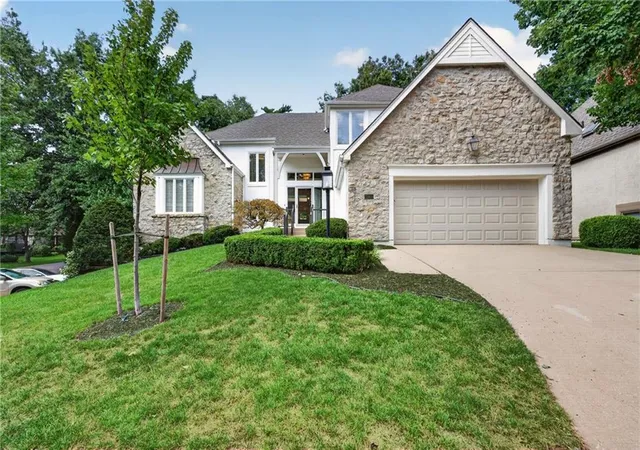 3rd image of 4516 W 125th Street, Leawood, KS 66209 | MLS# 2634573