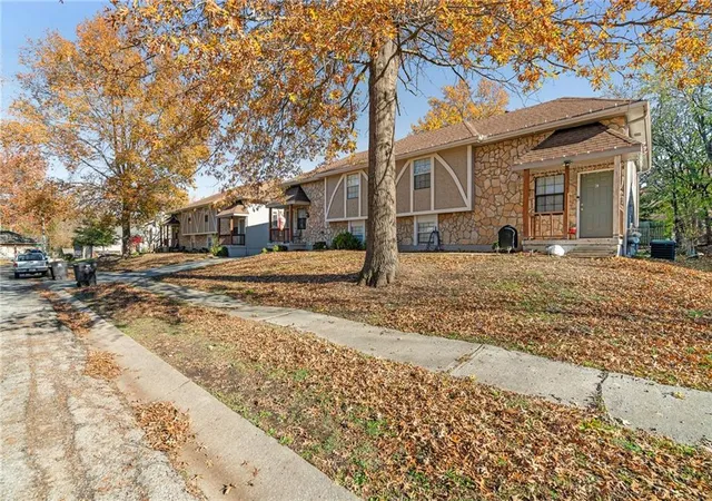 Photo 3 of Multi family home for sale at 2829 Tepee Ave, Independence, MO 64057 | MLS# 2634584 | Listing updated on 2026-08-23