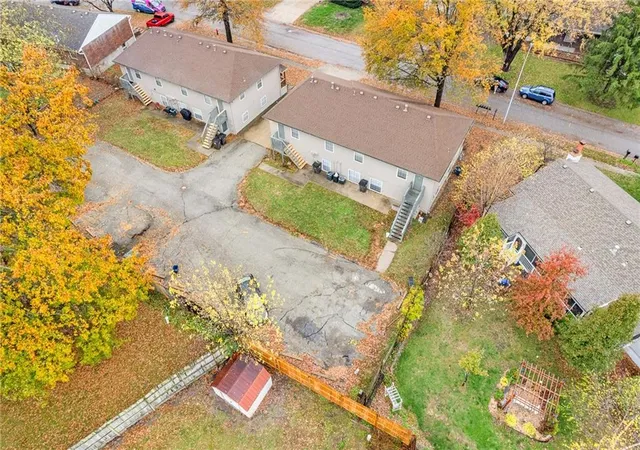 Listing Photo 5 - Condo for sale in building located at 2829 Tepee Ave, Independence, MO 64057