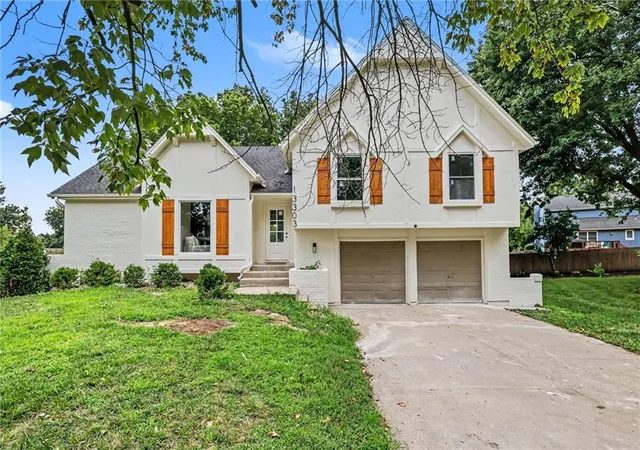 1st image of 13303 W 105th St, Lenexa, KS 66215 | MLS# 2634586