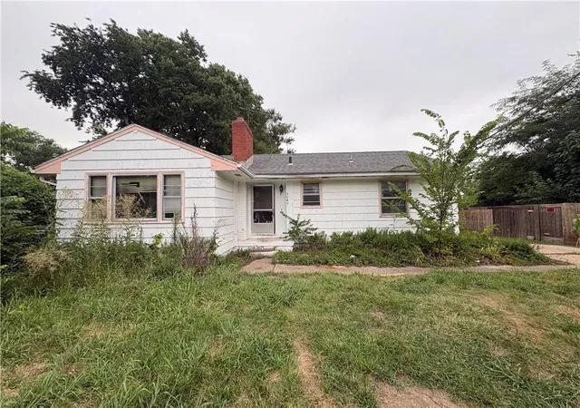 1st image of 5049 N Brighton Ave, Kansas City, MO 64119 | MLS# 2634587