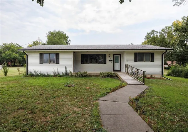 Photo 1 of Sale Pending at 324 N 8th Street, Fredonia, KS 66736 | MLS# 2634592 | Listing updated on 2026-09-08