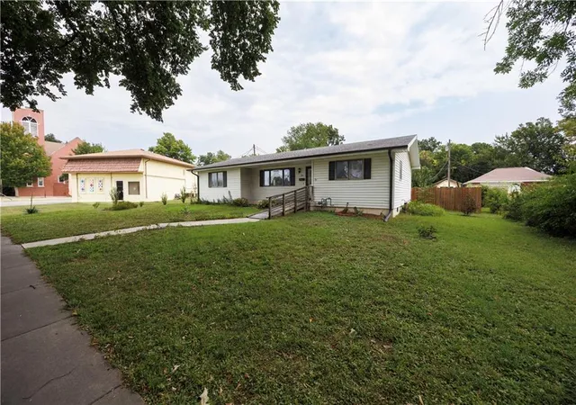 Photo 3 of Sale Pending at 324 N 8th Street, Fredonia, KS 66736 | MLS# 2634592 | Listing updated on 2026-09-08
