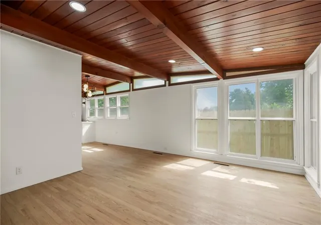 Photo 3 of Sale Pending at 11120 E 35th Terrace, Independence, MO 64052 | MLS# 2634593 | Listing updated on 2026-09-06