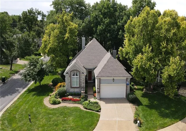 Photo 2 of Sale Pending at 12620 Cedar St, Leawood, KS 66209 | MLS# 2634598 | Listing updated on 2026-08-16