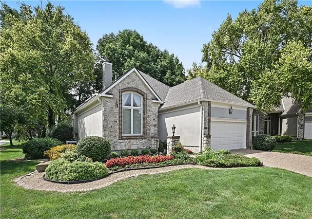 Photo 3 of Sale Pending at 12620 Cedar St, Leawood, KS 66209 | MLS# 2634598 | Listing updated on 2026-08-16