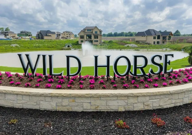 2nd image of 9502 W 175 Ter, Overland Park, KS 66221 | MLS# 2634600