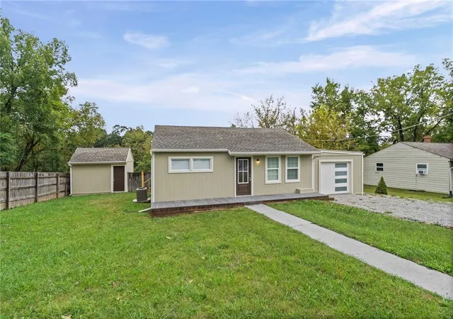 Photo 3 of Single family home for sale at 9122 Askew Ave, Kansas City, MO 64132 | MLS# 2634601 | Listing updated on 2026-10-05