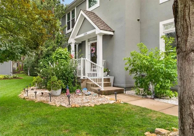2nd image of 12424 Long St, Overland Park, KS 66213 | MLS# 2634602