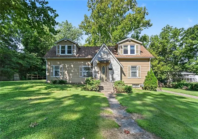 Photo 3 of Single family home for sale at 2200 N 37th Street, Kansas City, KS 66104 | MLS# 2634604 | Listing updated on 2026-09-05