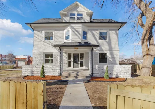 Photo 1 of Single family home for sale at 3312 Holmes St, Kansas City, MO 64109 | MLS# 2634606 | Listing updated on 2026-09-12
