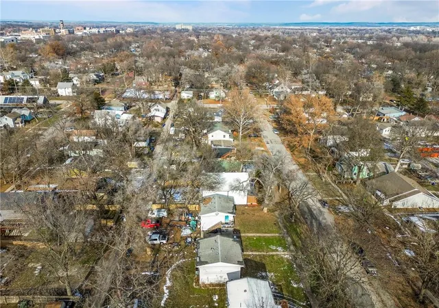 37th image of 1327 New Jersey St, Lawrence, KS 66044 | MLS# 2634610