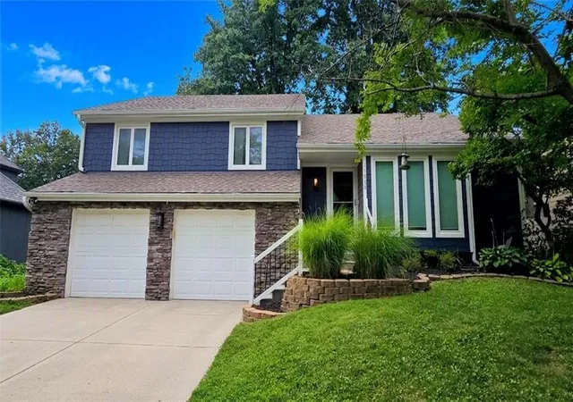 1st image of 11030 Rene St, Lenexa, KS 66215 | MLS# 2634611