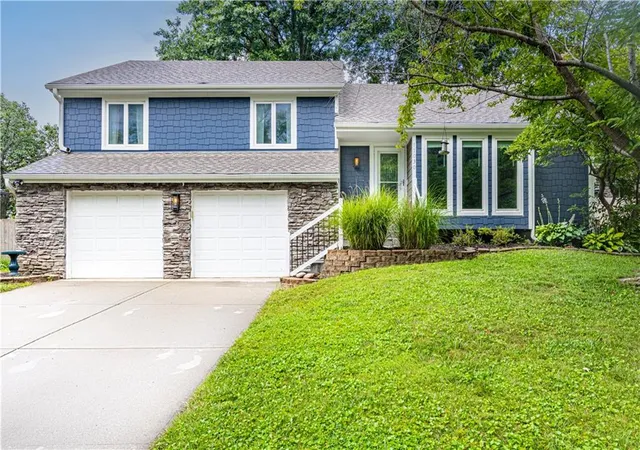 2nd image of 11030 Rene St, Lenexa, KS 66215 | MLS# 2634611