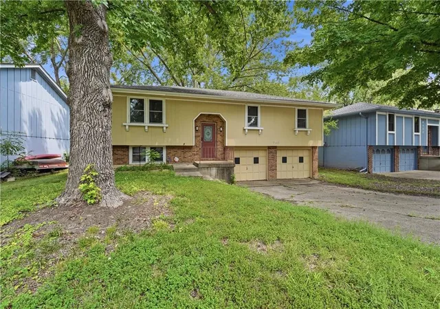 2nd image of 6493 Delta Ave, Kansas City, MO 64151 | MLS# 2634614