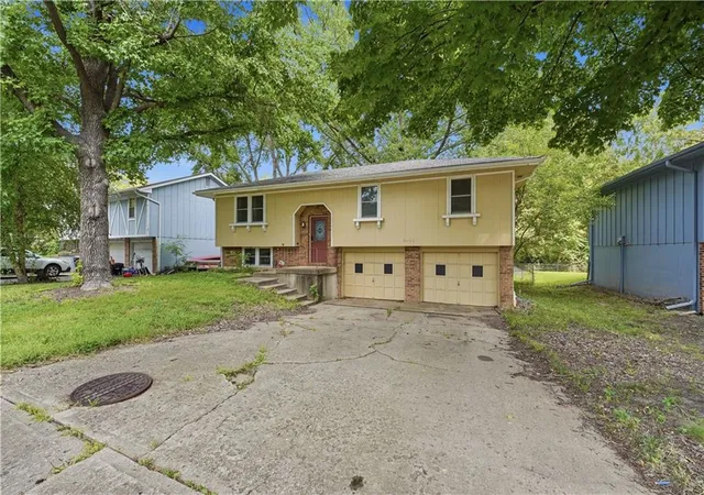 3rd image of 6493 Delta Ave, Kansas City, MO 64151 | MLS# 2634614
