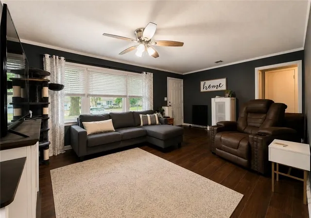Photo 4 of Single family home for sale at 3904 NE 52nd Terrace, Kansas City, MO 64119 | MLS# 2634620 | Listing updated on 2026-08-13