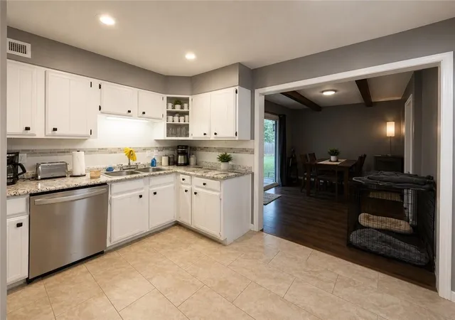 Photo 5 of Single family home for sale at 3904 NE 52nd Terrace, Kansas City, MO 64119 | MLS# 2634620 | Listing updated on 2026-08-13