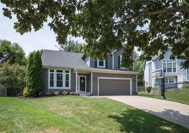 Photo 3 of Sale Pending at 21325 W 120th Terrace, Olathe, KS 66061 | MLS# 2634637 | Listing updated on 2026-08-16