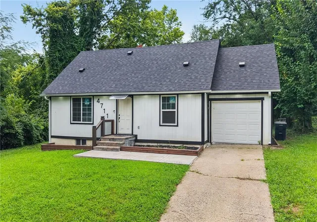 Photo 1 of Single family home for sale at 4711 E 43rd Street, Kansas City, MO 64130 | MLS# 2634645 | Listing updated on 2026-08-18