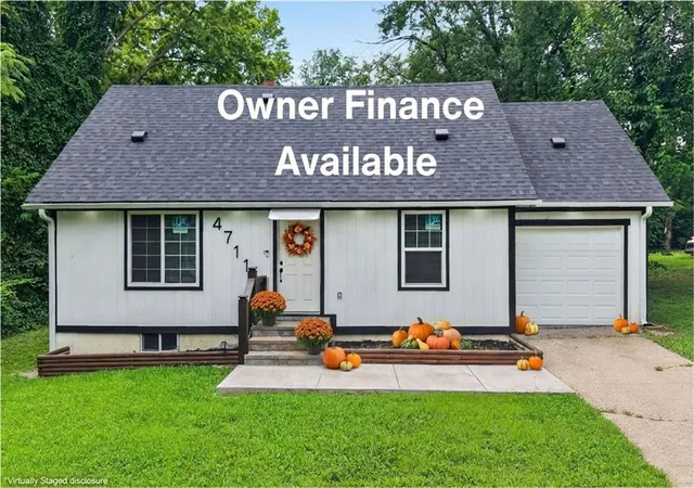 Single family home for sale at 4711 E 43rd Street, Kansas City, MO 64130 | MLS# 2634645
