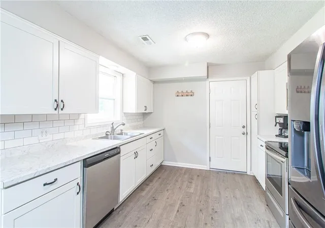 5th image of 310 Renee Ln, Garden City, MO 64747 | MLS# 2634652