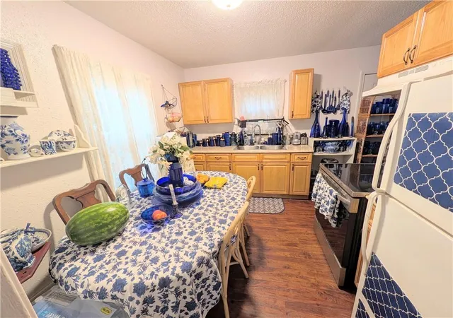 Listing Photo 3 - Condo for sale in building located at 9537 Harrison St, Kansas City, MO 64131