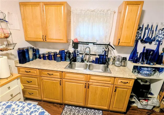 Listing Photo 4 - Condo for sale in building located at 9537 Harrison St, Kansas City, MO 64131
