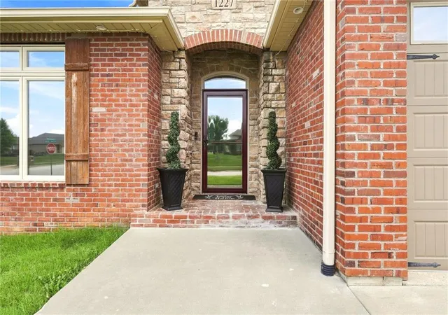 Photo 3 of Single family home for sale at 1227 Holland Sq, Warrensburg, MO 64093 | MLS# 2634658 | Listing updated on 2026-10-04