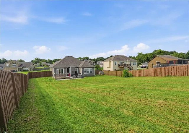 30th image of 16906 Tucker Ct, Basehor, KS 66007 | MLS# 2634664
