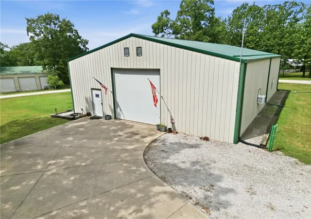 3rd image of 11182 Foothills Ln, Warsaw, MO 65355 | MLS# 2634666