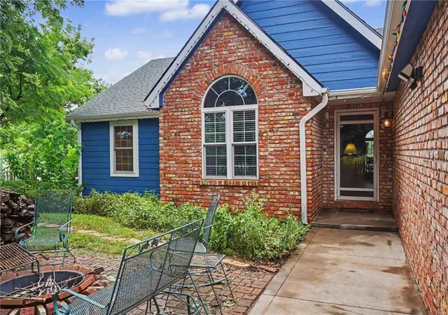 1st image of 18329 Northwind Dr, Lawrence, KS 66044 | MLS# 2634680