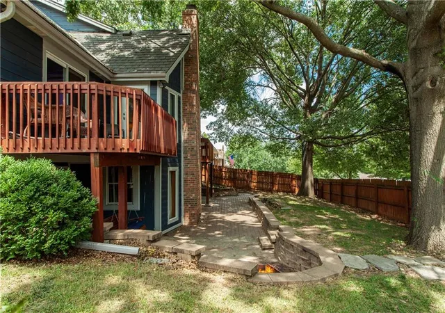 Photo 4 of Sale Pending at 4401 NE Hoit Dr, Lees Summit, MO 64064 | MLS# 2634681 | Listing updated on 2026-09-08