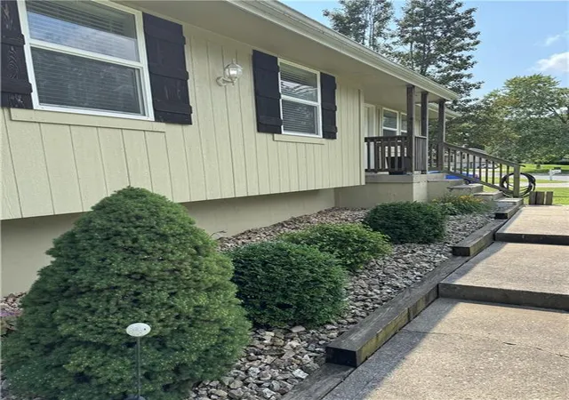 Photo 3 of Sale Pending at 2005 Se 2nd Terrace, Lees Summit, MO 64063 | MLS# 2634688 | Listing updated on 2026-09-05