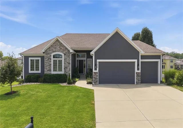 1st image of 17855 Nw 126th St, Platte City, MO 64079 | MLS# 2634700