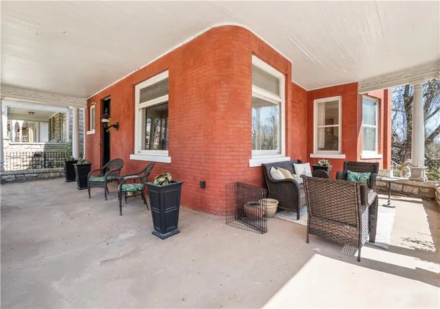 Photo 3 of Single family home for sale at 415 Benton Blvd, Kansas City, MO 64124 | MLS# 2634703 | Listing updated on 2026-08-02