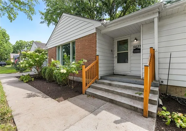 5th image of 5627 Russell St, Mission, KS 66202 | MLS# 2634704