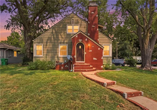 1st image of 500 W Mill St, Butler, MO 64730 | MLS# 2634706