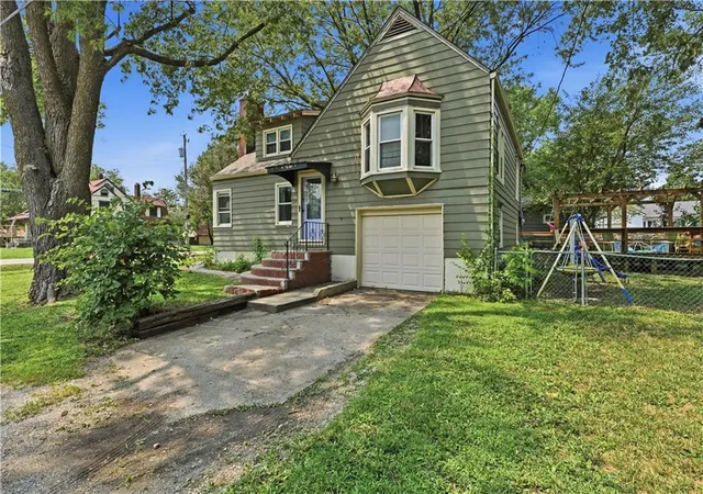 4th image of 500 W Mill St, Butler, MO 64730 | MLS# 2634706