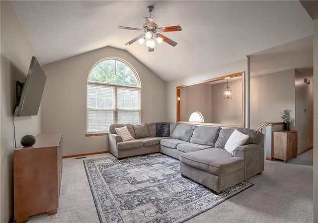 4th image of 511 Quail Creek Dr, Odessa, MO 64076 | MLS# 2634712