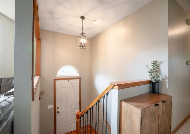 5th image of 511 Quail Creek Dr, Odessa, MO 64076 | MLS# 2634712
